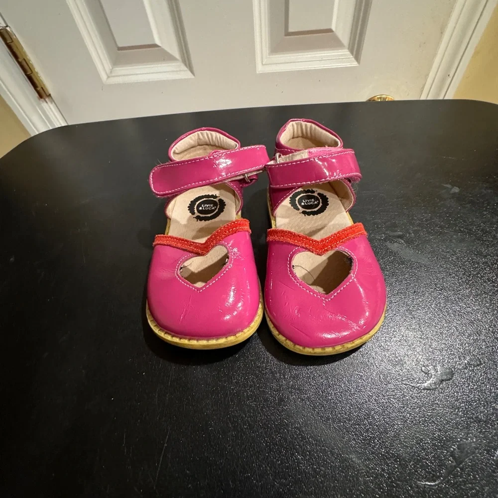 Livie & Luca size 7 pink/ red shoes